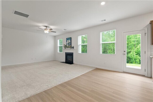 Building Photo - 220 Bloomfield Cir