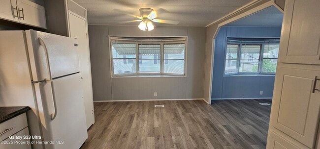 Building Photo - 15038 Brookridge Blvd