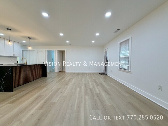Building Photo - 1255 Campbellton Rd SW