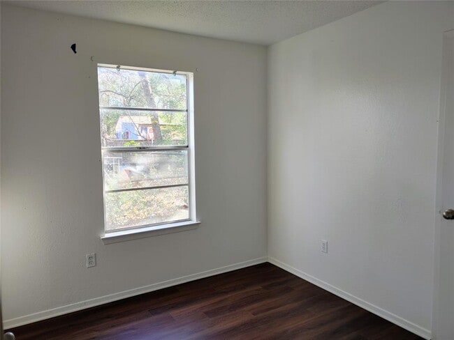 Building Photo - 4222 Bernice St