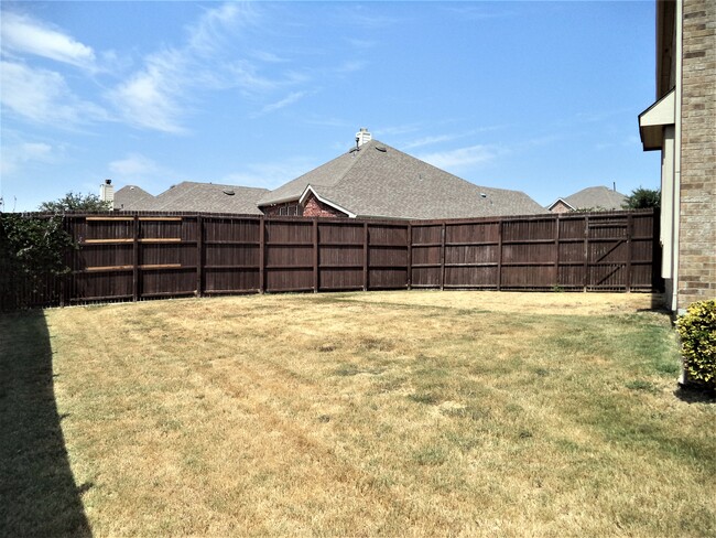 Building Photo - 2555 Barret Dr