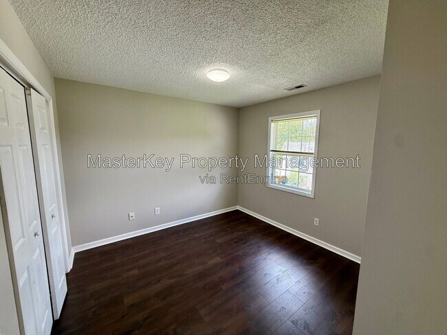 Building Photo - 703 Swan Hill Ct