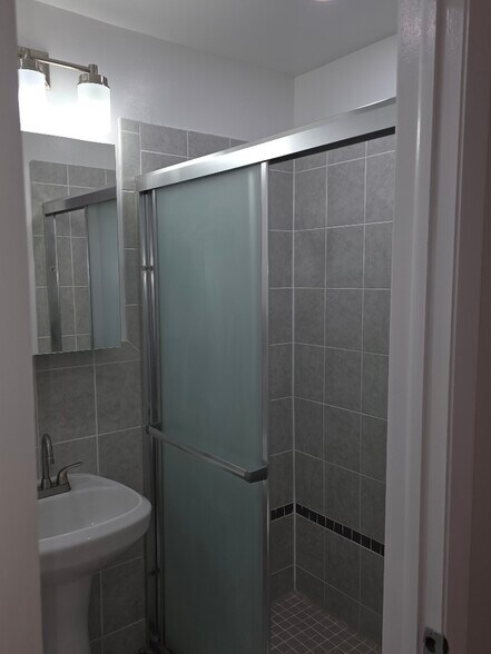 Bathroom - 826 E Capri Dr