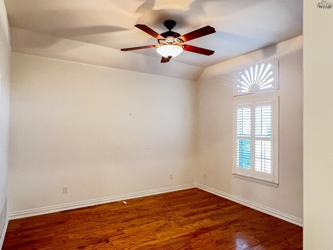 Building Photo - 1703 Rockridge Dr