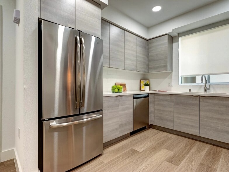 Building Photo - 1330 Federal Ave