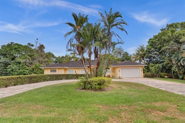 Building Photo - 4750 SW 128th Ave