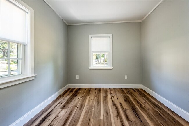 Building Photo - 151 Seaview Ave