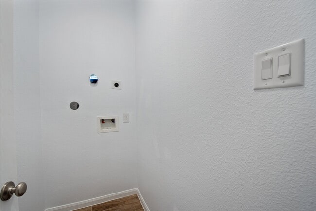 Building Photo - 7937 Richland Dr