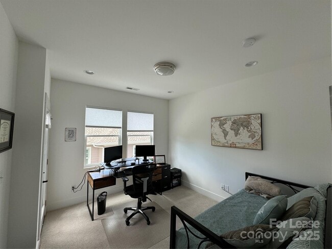 Building Photo - 2009 Hamorton Pl