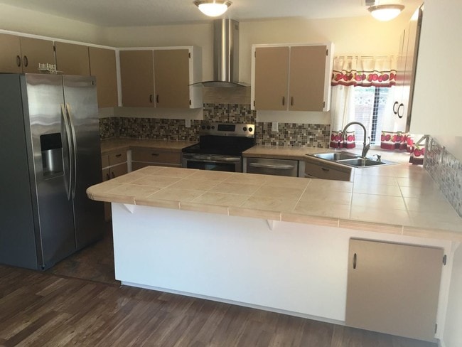 Building Photo - 4 br, 2 bath House - 9310 SW Tonopah st