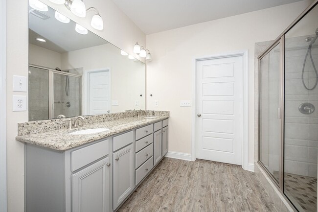 Building Photo - 1013 Silverbell Cv