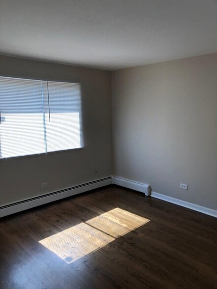 Building Photo - 8549 W Grand Ave