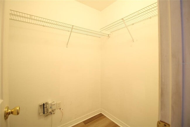 Building Photo - 720 Newton Ave S