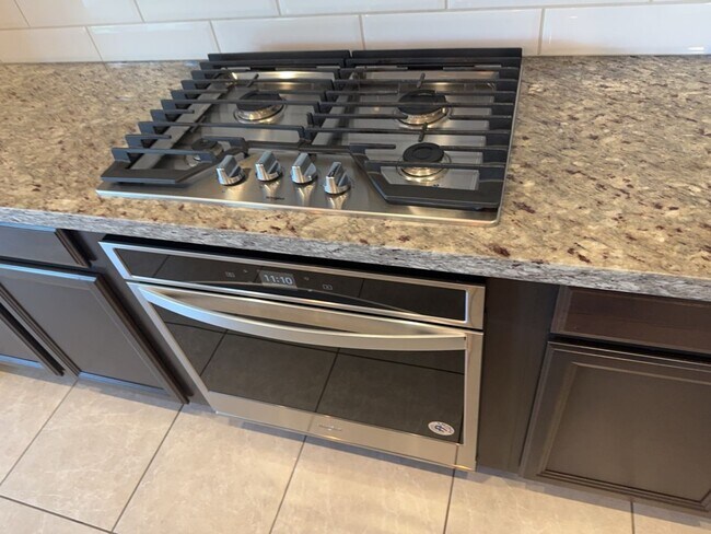 Building Photo - GORGEOUS MARLEY PARK 4 BEDROOM WITH TURF B...