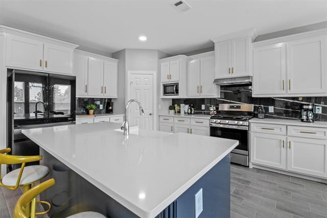 Building Photo - 610 Parker Cir