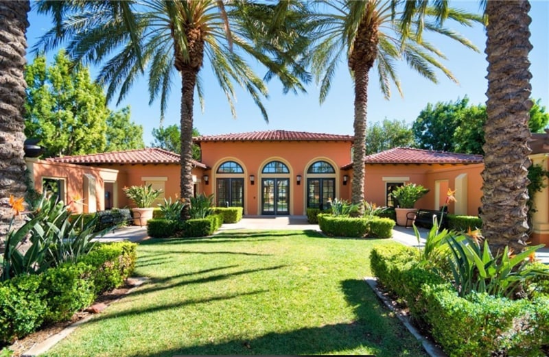 Building Photo - 61 Pathway