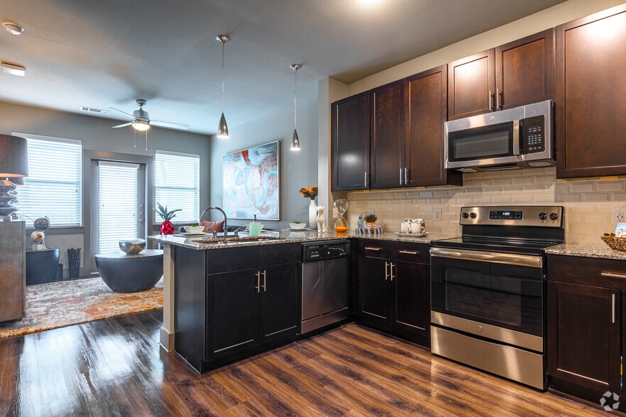 1BR, 1BA - Kitchen - Discovery Park