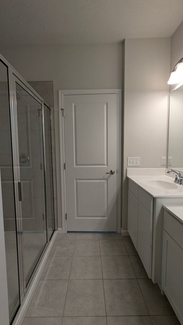 Building Photo - Luxury Townhome in Avon Ohio