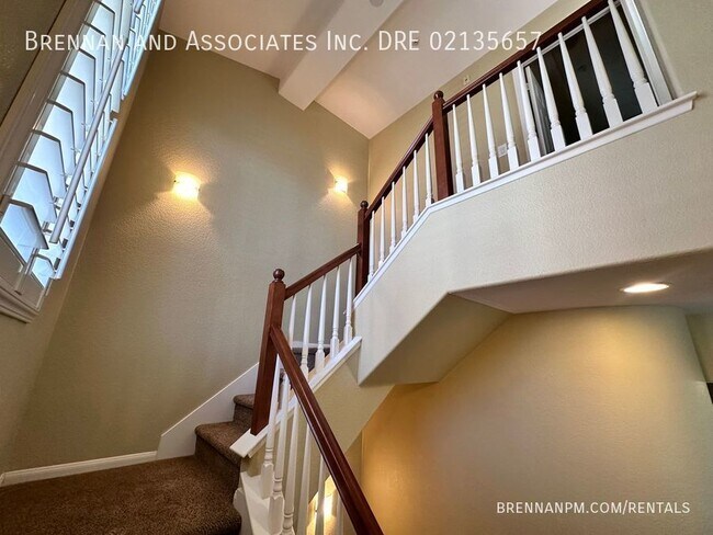 Building Photo - 2728 Farragut Rd