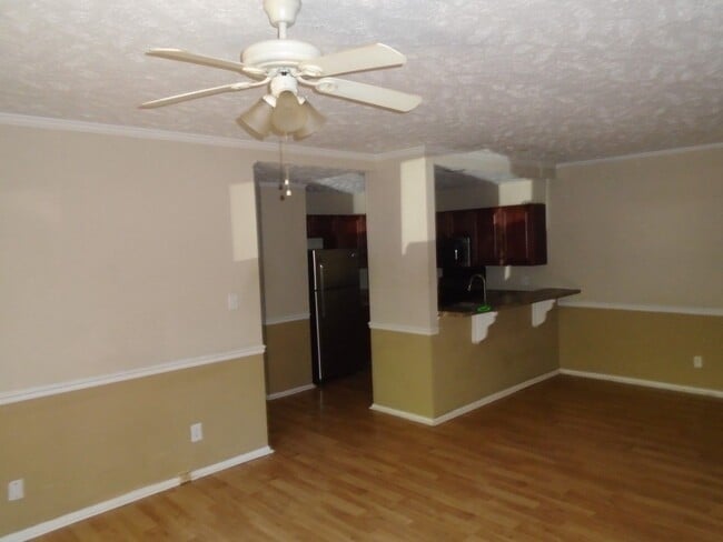 Building Photo - Briarcliff Condos