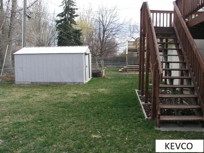 Building Photo - Spacious Home in Campus West!