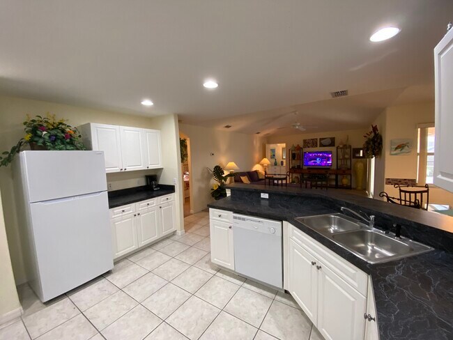 Building Photo - 562 Dolcetto Dr