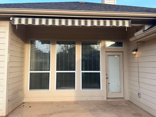 Building Photo - 18712 Rosalea Way