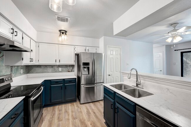 Building Photo - 18506 Glen Briar Ln