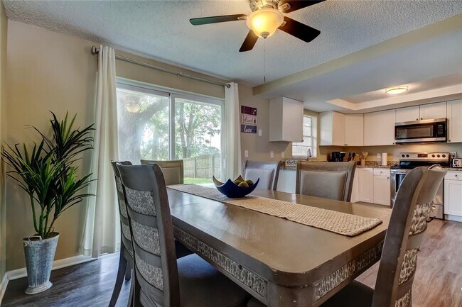 Building Photo - 12529 Mondragon Dr