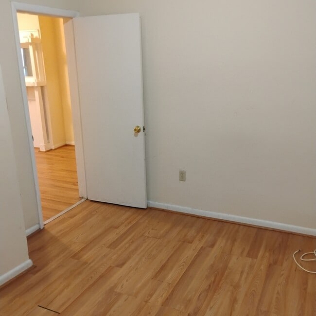 Building Photo - 452 A Hudson Ave