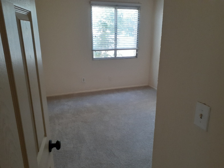 Building Photo - 3646 N 67th Ave