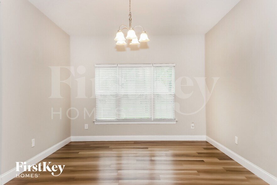 Building Photo - 105 Windstone Dr