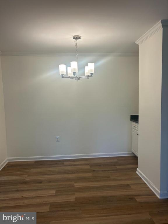 Building Photo - 18302 Streamside Dr