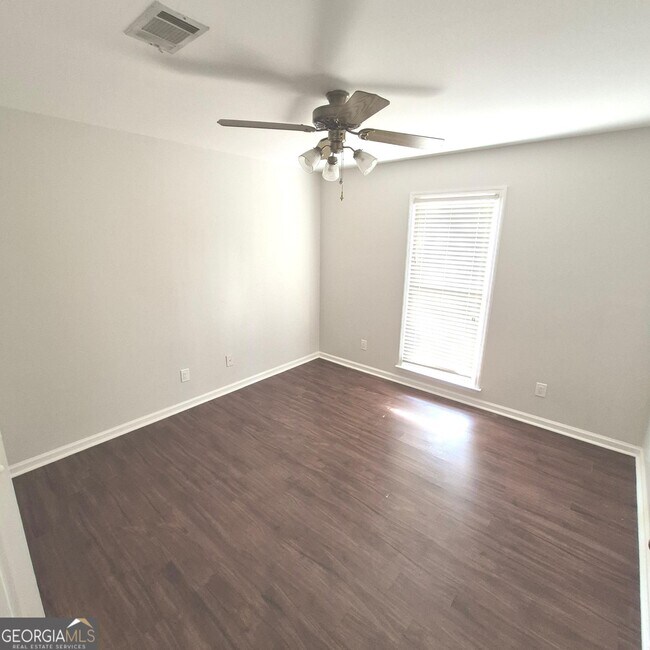 Building Photo - 199 Autumn Trace Ct