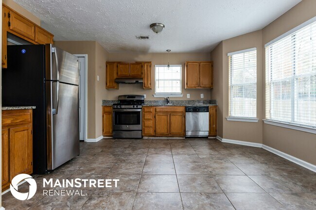 Building Photo - 5831 Creekside Dr