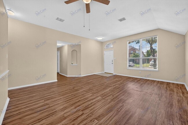 Building Photo - 5079 Postwood Dr