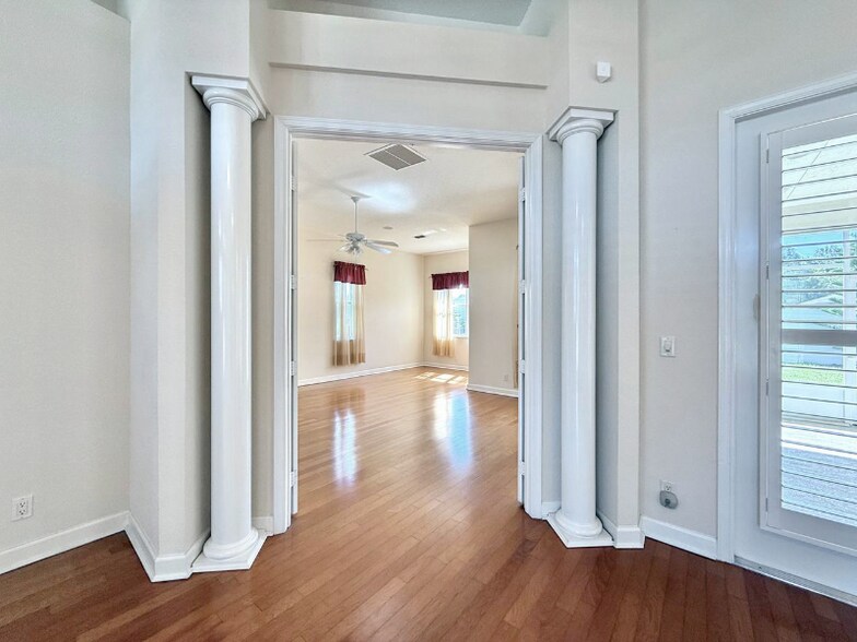 Building Photo - 6018 NW Winfield Dr