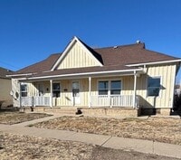 Building Photo - 817-819 Robinson Ave