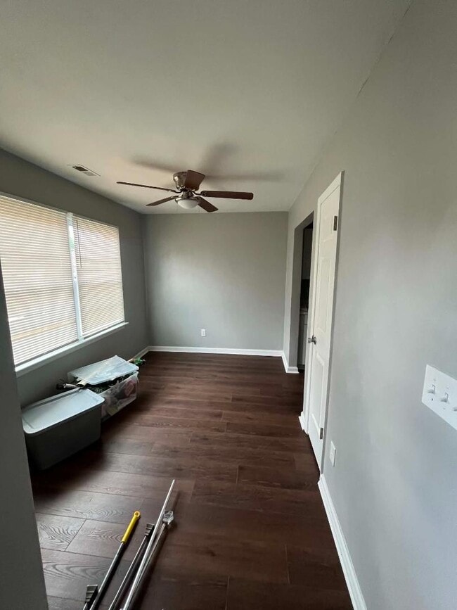 Building Photo - 1041 Wickford Ct
