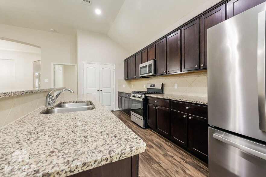 Building Photo - 2527 Holly Laurel Mnr