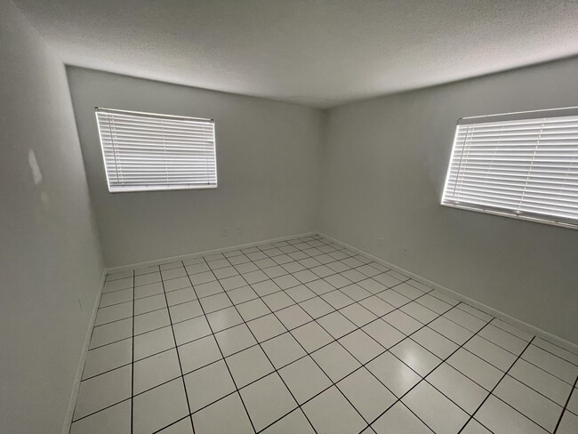 Building Photo - 127 Lucas Rd