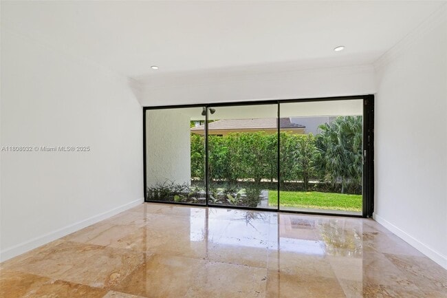 Building Photo - 8118 Los Pinos Blvd