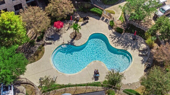 Building Photo - 7701 Rialto Blvd