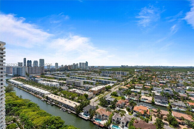 Building Photo - 1000 W Island Blvd
