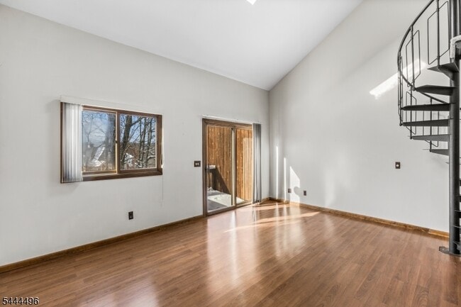 Building Photo - 2 Squaw Valley Ct