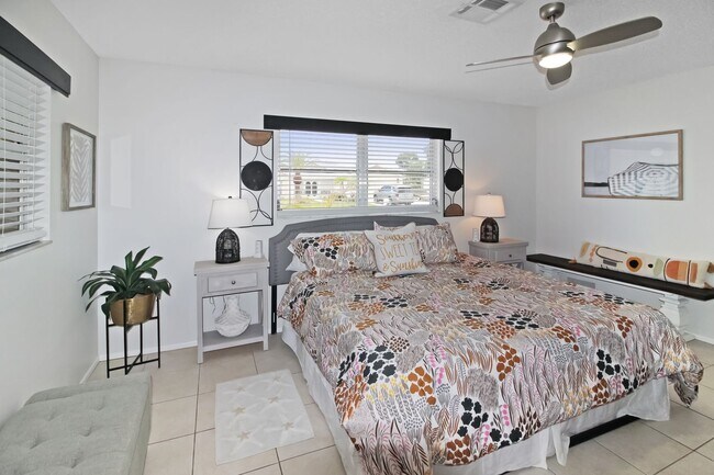 Building Photo - Venice East Annual House for Rent