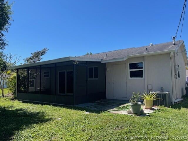 Building Photo - 1719 SW Import Dr