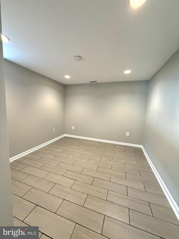 Building Photo - 43416 Sperrin Ct