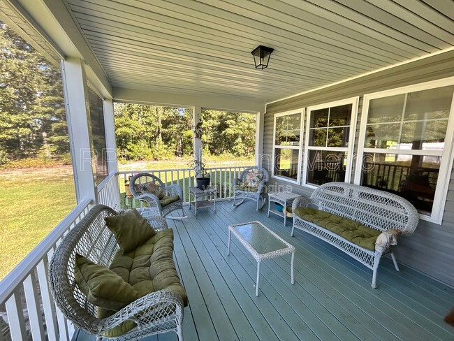 Building Photo - 2157 Kennington Pkwy N