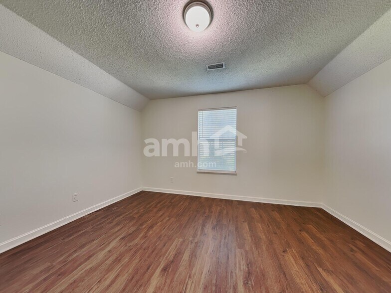 Building Photo - 7548 Applecross Rd